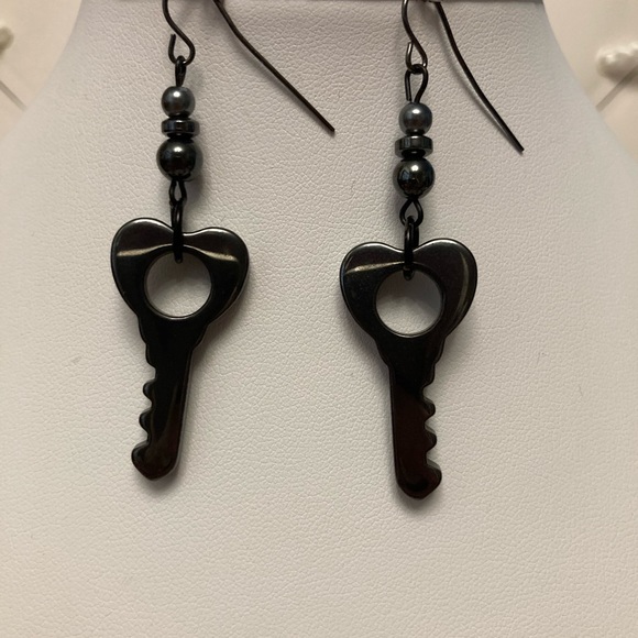 Earrings - Picture 3 of 3